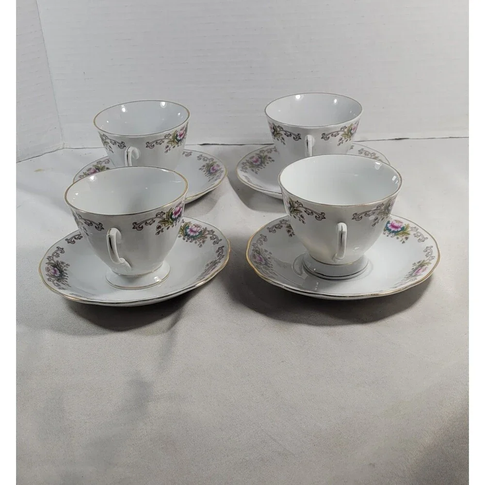 Vintage Yong Sheng Lotus Flower Tea Cups & Saucers Set of 4 Gold Trim 1970s